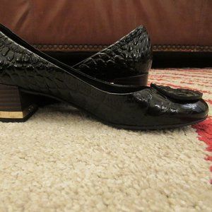Tory Burch Block Heels Womens size 6 Black Gatorskin Pattern